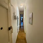 Tomas Surf Shelter Apartment