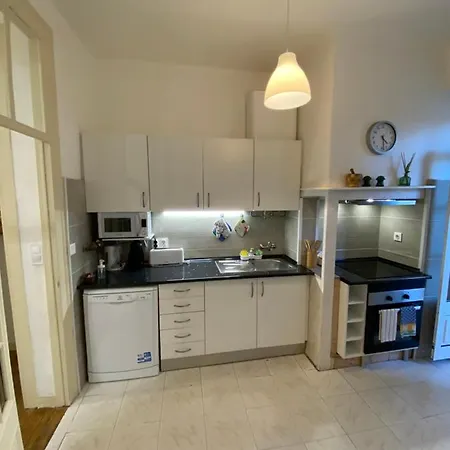 Tomás Surf Shelter Apartman Lisboa
