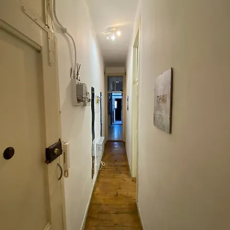 Tomas Surf Shelter דירה